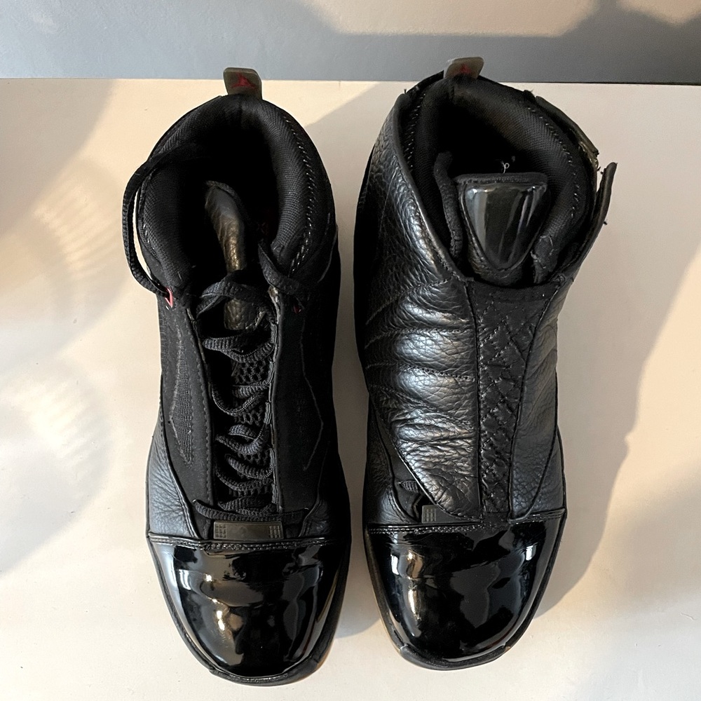 Nike Air Jordan 16 size 8